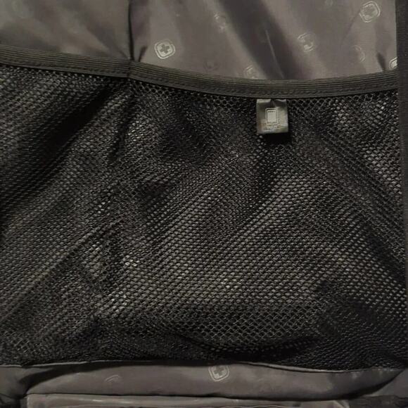 Gray Wenger Scan Smart Airflow TSA Friendly Backpack.  Holds 15” laptop/MacBook. - Picture 12 of 12